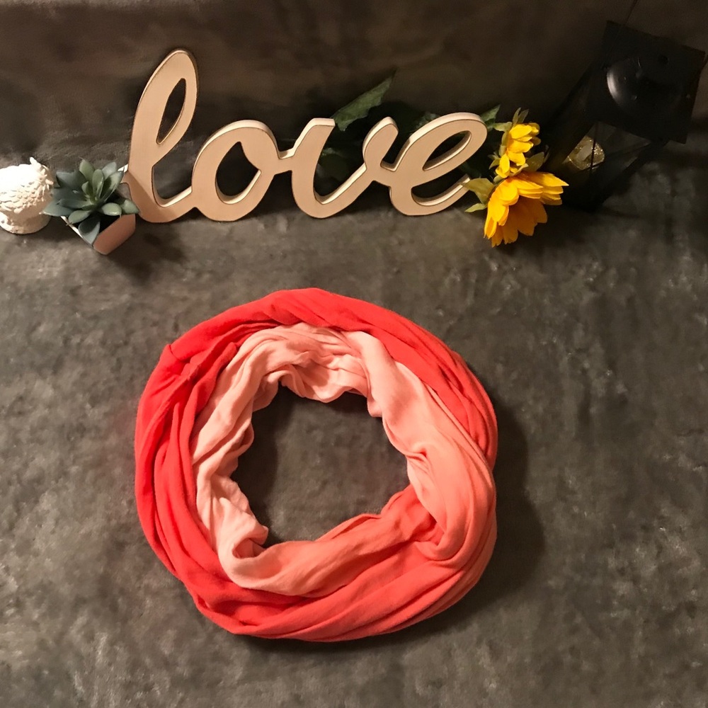 **Beautiful** Pink Ombré Infinity Scarf!